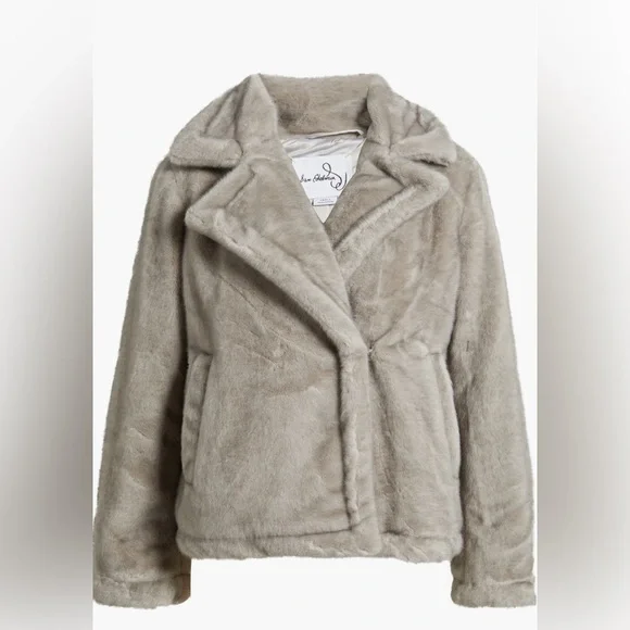 New! Sam Edelman Notched Lapel Women's Gray Faux Fur Coat Size XL - Picture 4 of 15
